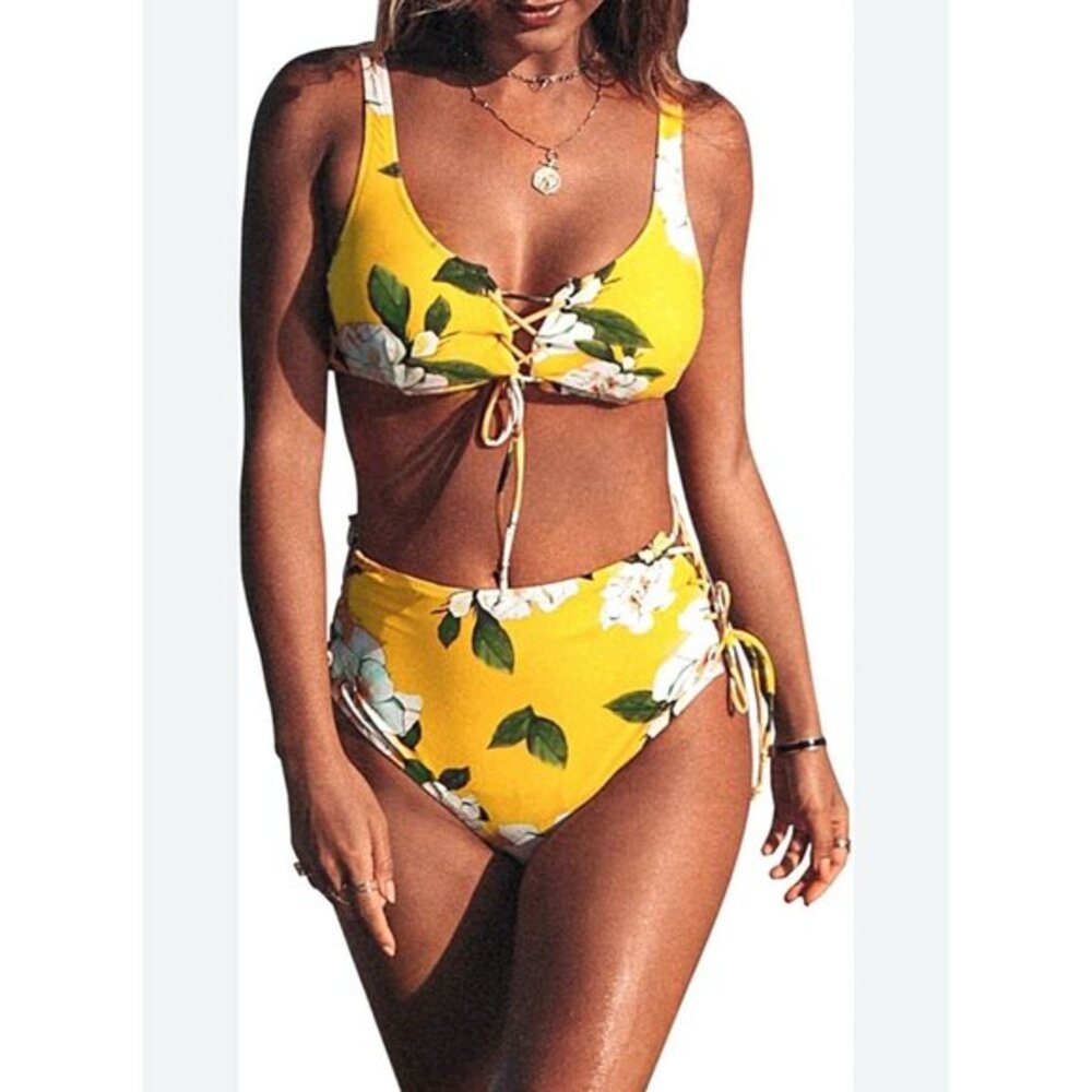 Cupshe Floral 2 Piece Swimsuit, Size Medium